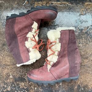 Sorel Boots Joan of Arctic Wedge II Suede Shearling Lace Up Winter Wedge Women 9